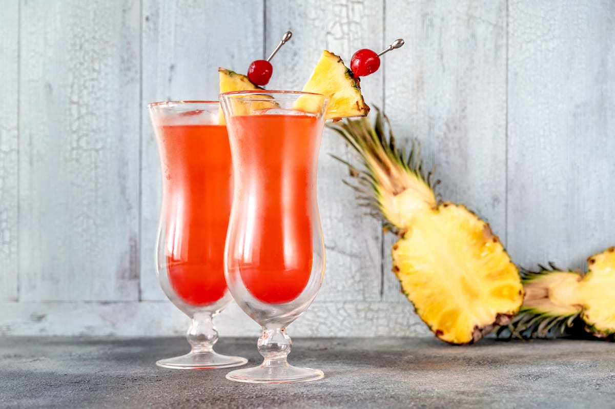 Zwei gläser singapore sling