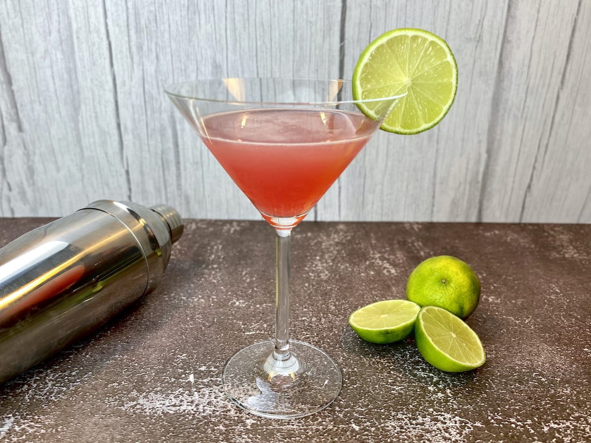 Die besten Sour Cocktails - Von der Herkunft bis zum Rezept 6 Cosmopolitan cocktail