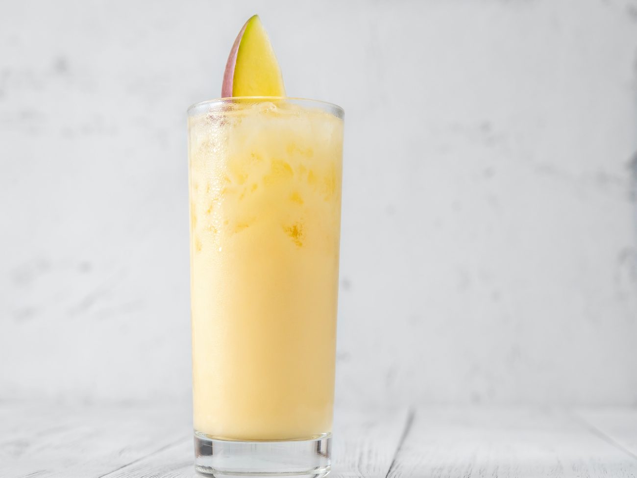 Batida de coco cocktail